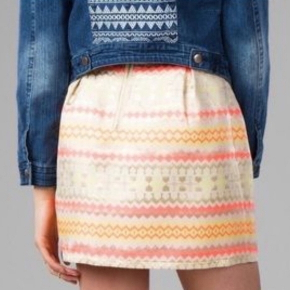 Jun & Ivy pleated Metallic gold & bright coral Skirt Size Medium - Picture 4 of 16